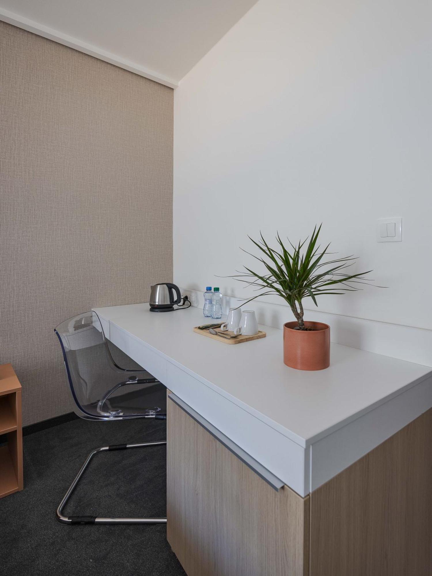 Hotel Taxis Bratislava - New Rooms Zewnętrze zdjęcie