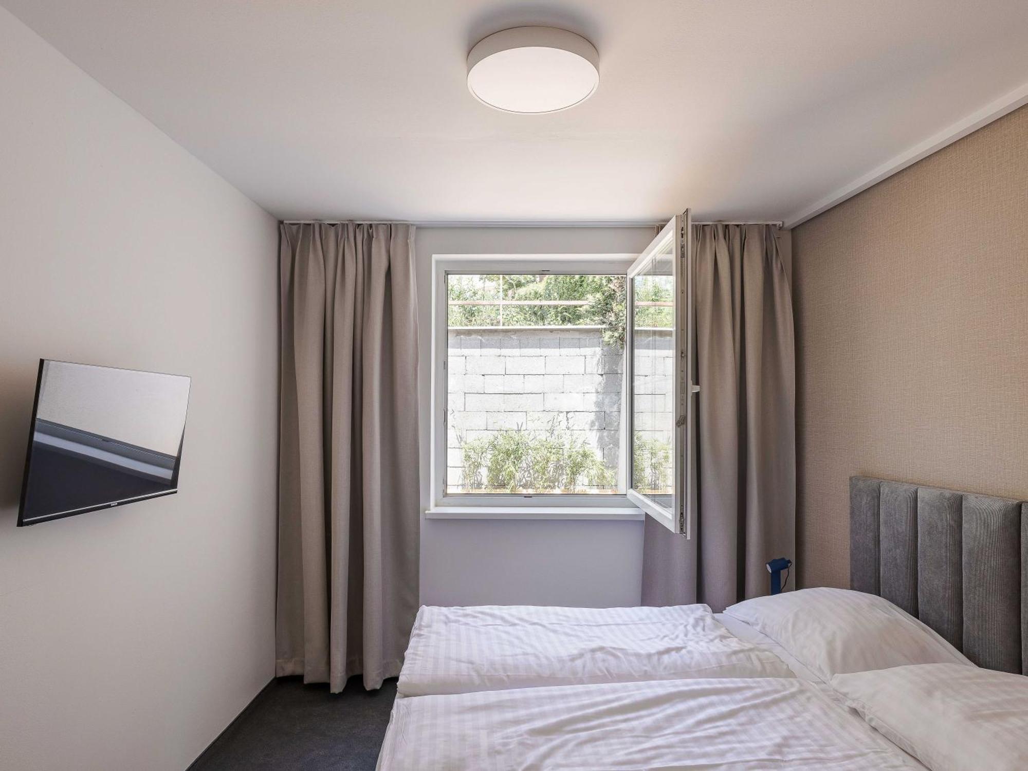 Hotel Taxis Bratislava - New Rooms Zewnętrze zdjęcie